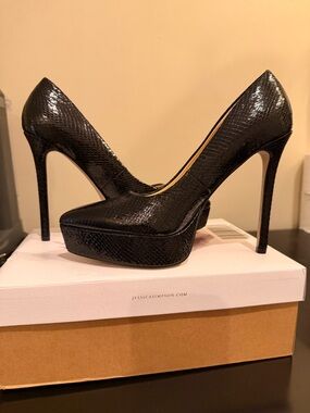 NWT Jessica Simpson Black Snake-Embossed Platform Stiletto Pumps